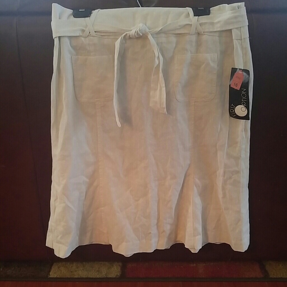 Pretty white linen skirt